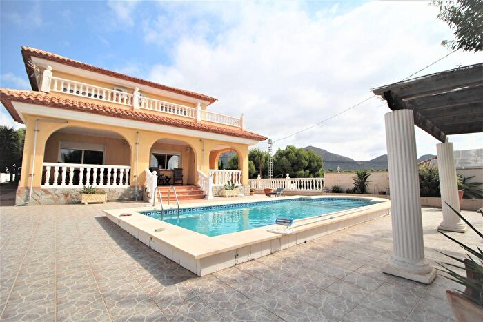 Casa en venta de 4 habitaciones: Comunitat Valenciana, Alicante