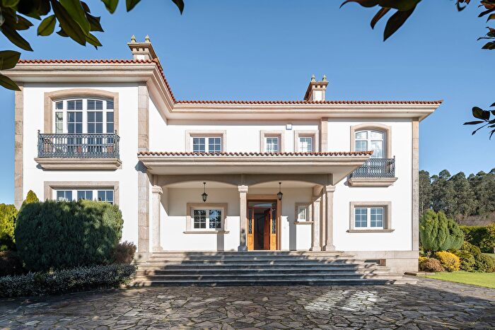 Casa en venta de 7 habitaciones: A Laracha, A Coruña