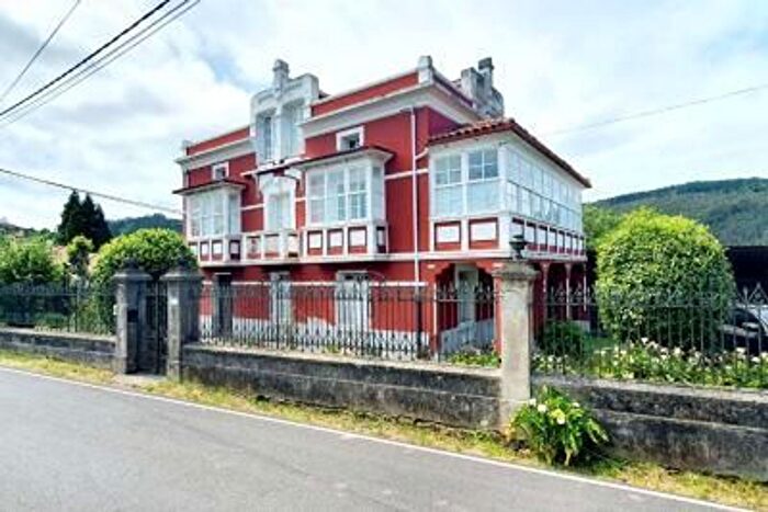 Casa en venta de 8 habitaciones, Pravia, Asturias