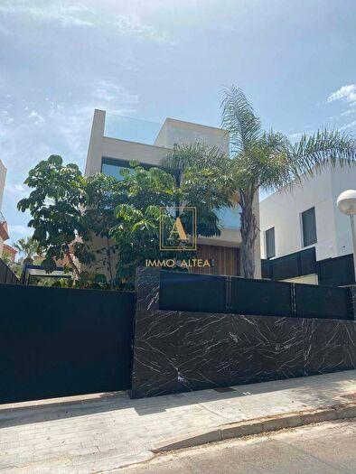 Casa en venta de 3 habitaciones: Comunitat Valenciana, Alicante