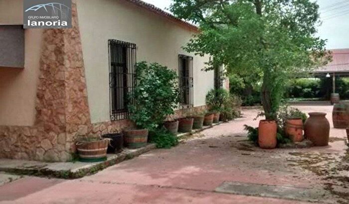 Castilla La Mancha, Albacete: Casa en venta de 4 habitaciones