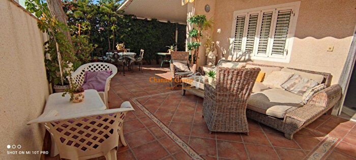 Casa en venta de 4 habitaciones: Comunitat Valenciana, Alicante