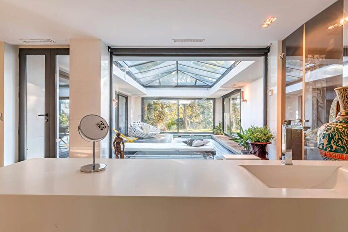 Casa en venta de 9 habitaciones en Comunidad de Madrid, Madrid