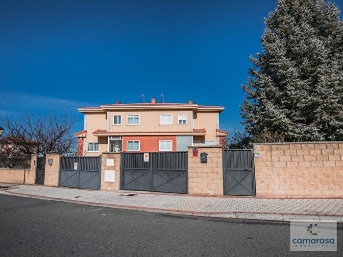 Hervencias, Ávila Capital: Casa en venta de 4 habitaciones