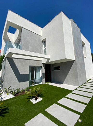Casa en venta de 3 habitaciones en Comunitat Valenciana, Alicante
