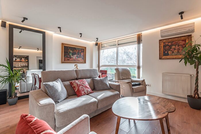 Piso en venta de 3 habitaciones, Usera, Moscardó