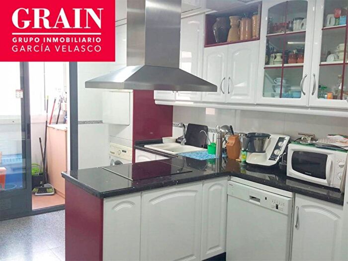 Casas en venta y pisos alquiler - 3