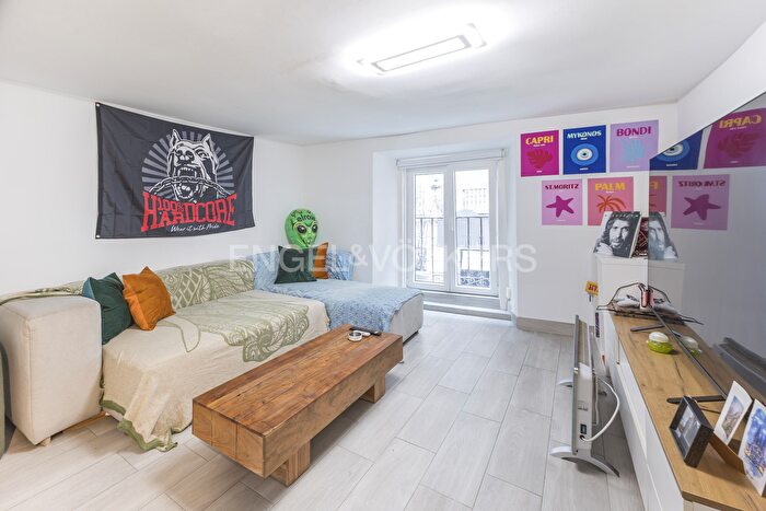 Piso en venta de 2 habitaciones en Centro, Cortes Huertas