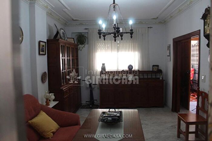 Casa de 2 habitaciones en venta en Andalucía, Sevilla