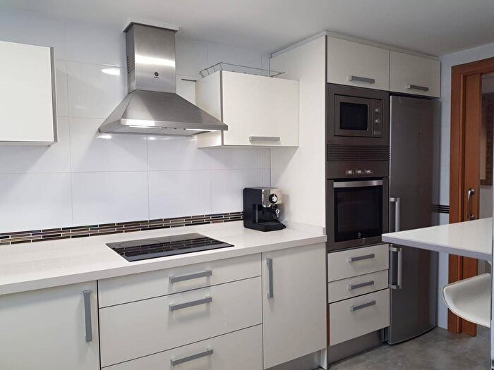 Casas en venta y pisos alquiler - 2