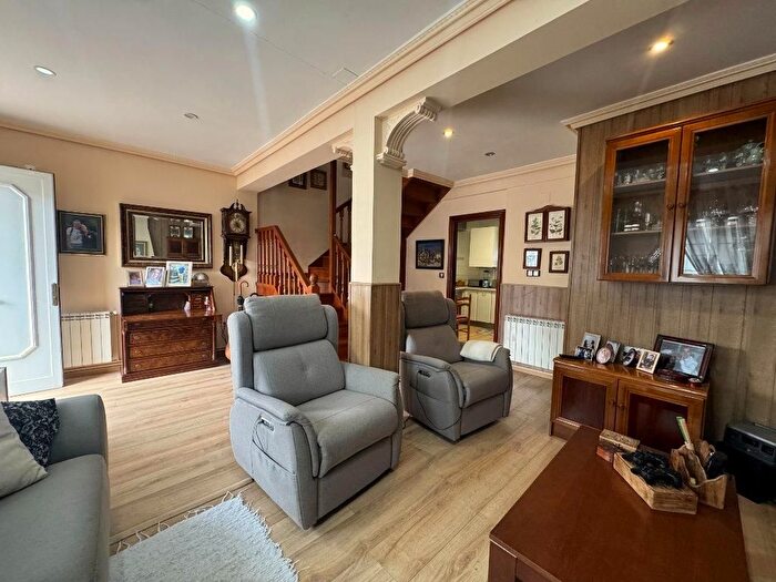 Casa en venta de 5 habitaciones: Los Corrales de Buelna, Cantabria