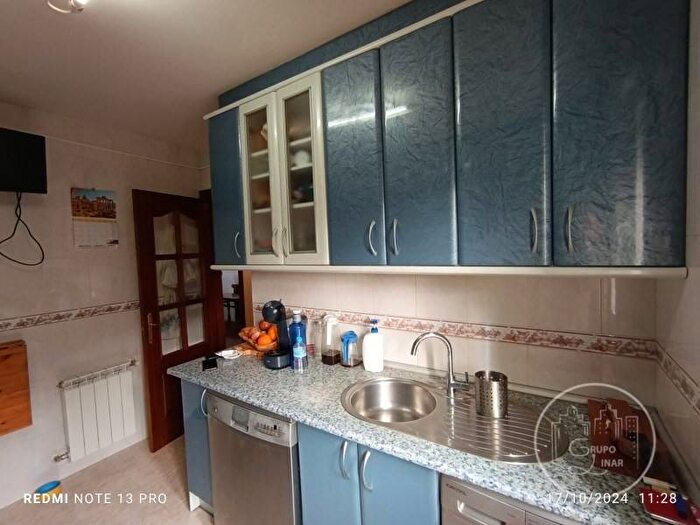Casas en venta y pisos alquiler - 3