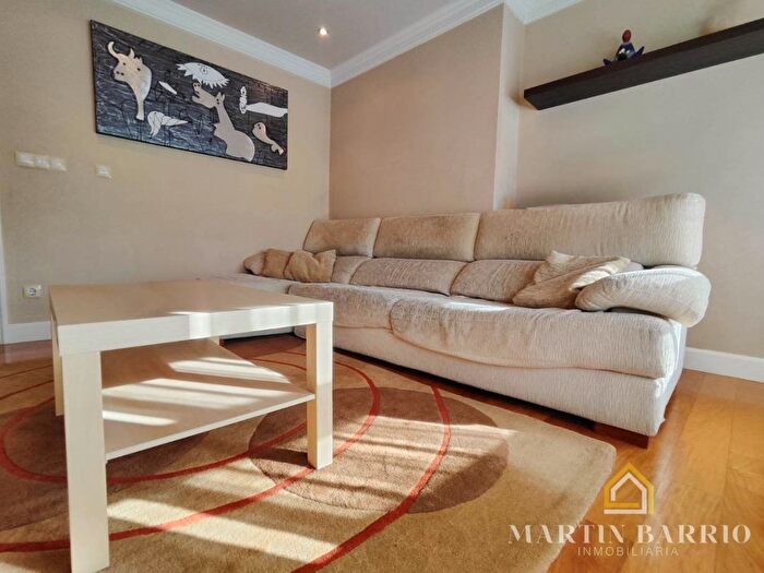 Casas en venta y pisos alquiler - 3