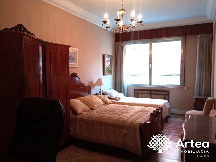 Casas en venta y pisos alquiler - 3