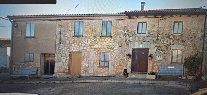 Casa de 4 habitaciones en venta en Madrigal del Monte, Burgos