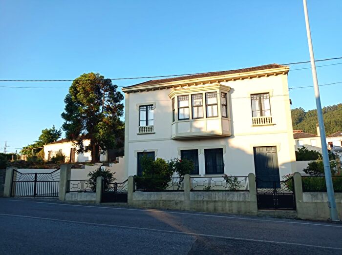 Casa en venta en Viveiro, Lugo