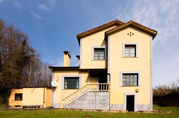 Casa en venta de 4 habitaciones: San Claudio Trubia Las Caldas, Oviedo