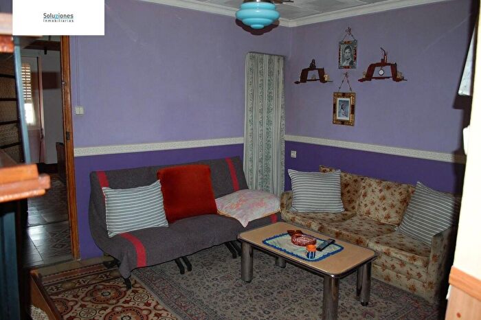 Casas en venta y pisos alquiler - 2