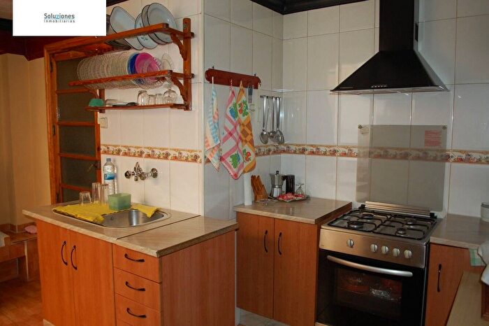 Casas en venta y pisos alquiler - 3