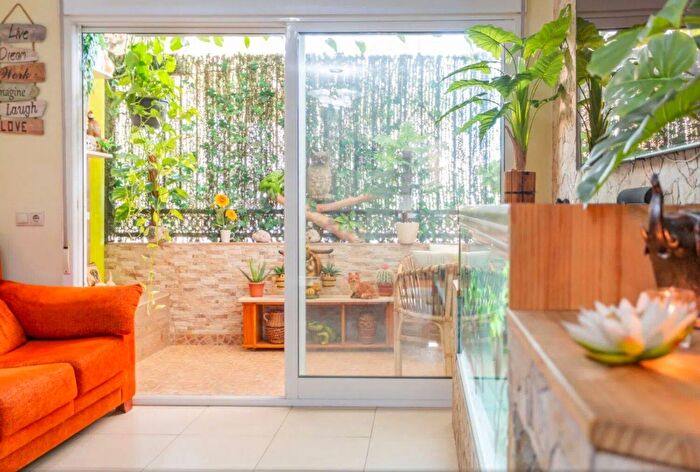 Piso de 4 habitaciones en venta en Comunitat Valenciana, València