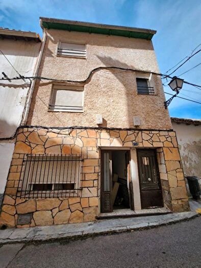 Casa en venta de 4 habitaciones: Castilla La Mancha, Guadalajara