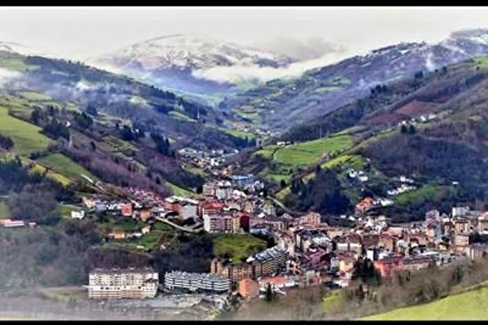 Casa en venta de 6 habitaciones, Cangas del Narcea, Asturias