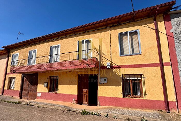 Casa en venta de 6 habitaciones en San Adrián del Valle, León