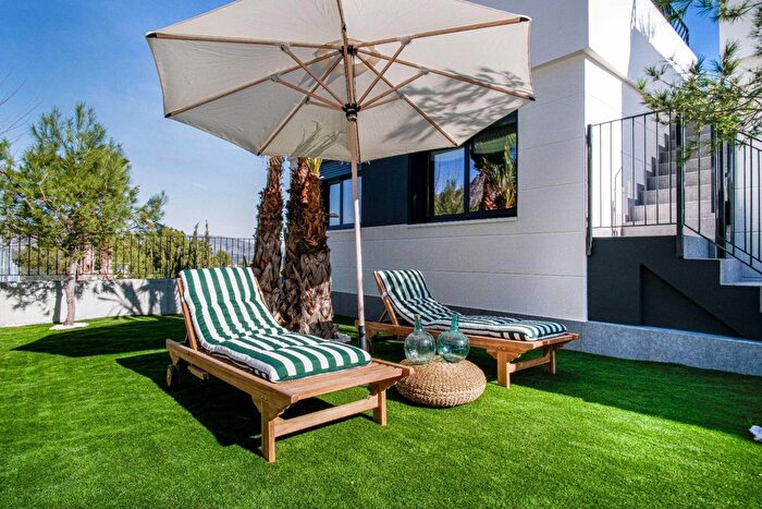 Casa de 3 habitaciones en venta en Comunitat Valenciana, Alicante