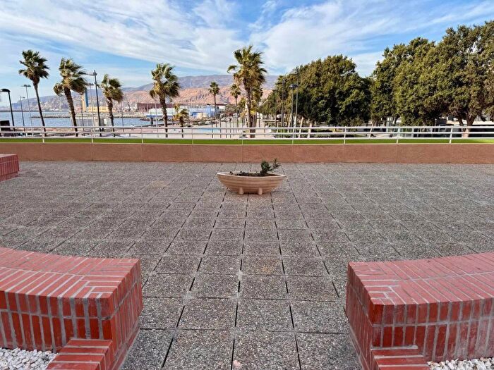 Piso en venta de 4 habitaciones, Andalucía, Almería
