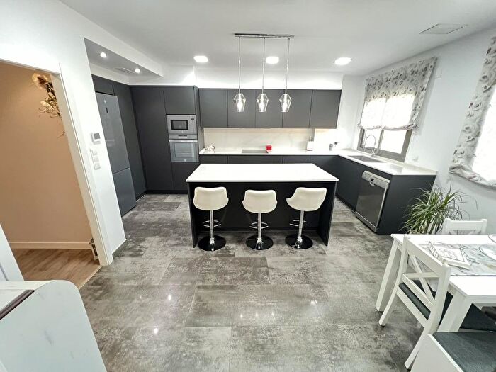 Piso en venta de 3 habitaciones en Casc Urbà, Alquenència Venècia