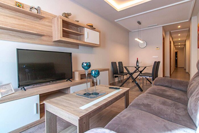 Piso de 3 habitaciones en venta en Comunitat Valenciana, Alicante