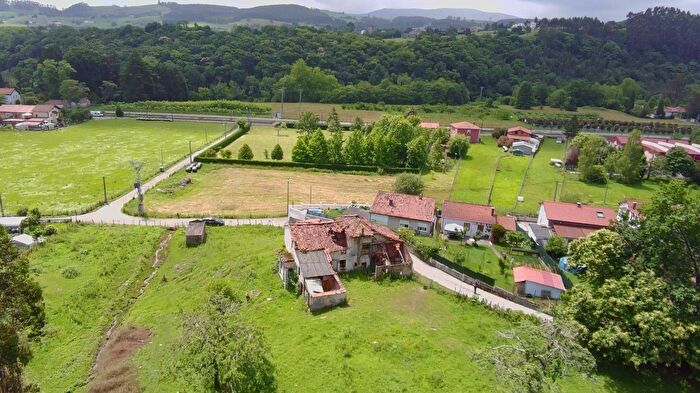 Cantabria, Cantabria: Casa en venta de 3 habitaciones