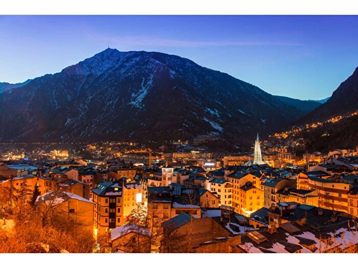 Andorra, Andorra: Casa en venta de 4 habitaciones