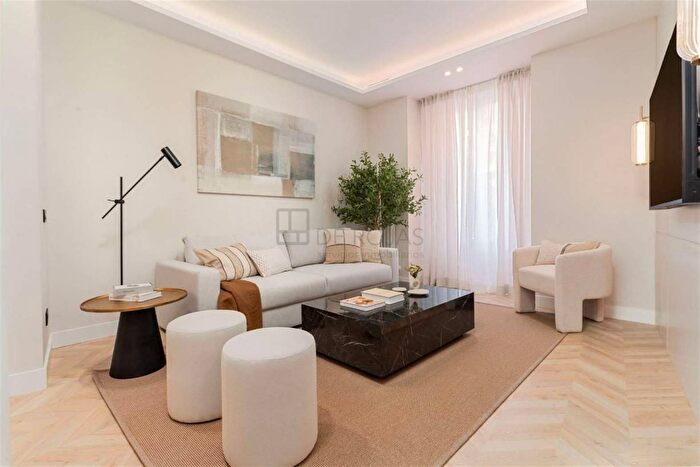 Piso en venta de 3 habitaciones en Comunidad de Madrid, Madrid