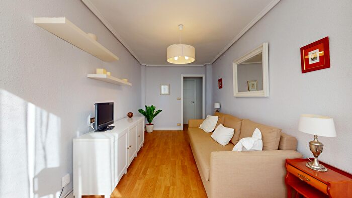 Piso en venta de 2 habitaciones en Uribarri, Barrio de Uribarri