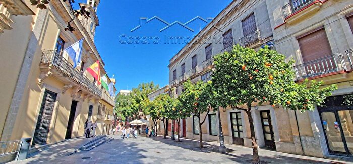 Andalucía, Cádiz: Casa en venta de 14 habitaciones