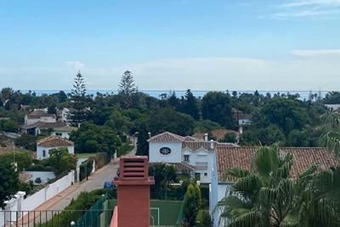 San Pedro de Alcántara, Guadalmina Baja: Piso en venta de 5 habitaciones