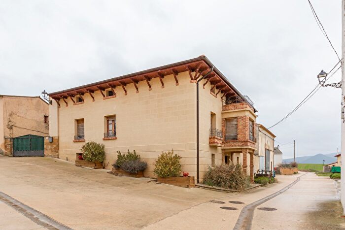 Casa en venta en Valle de Yerri Deierri, Navarra