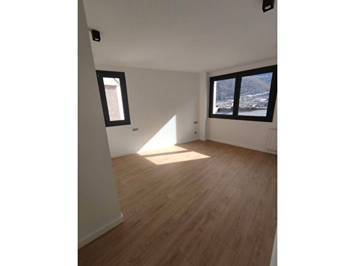 Piso en venta de 3 habitaciones en Andorra, Andorra