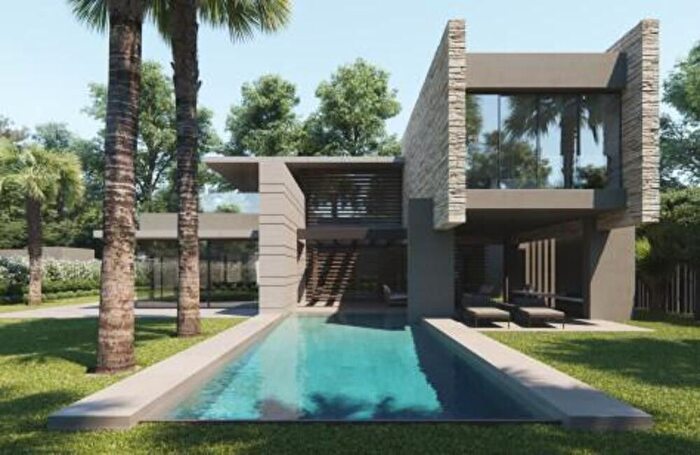 Casa en venta de 4 habitaciones: San Pedro de Alcántara, Nueva Alcántara