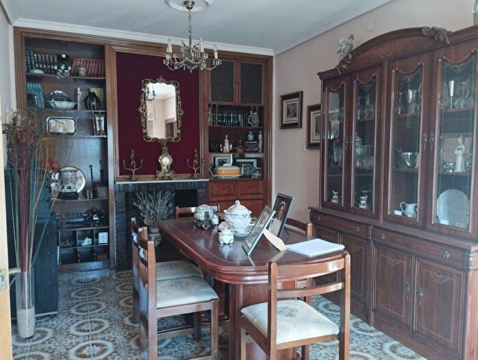 Casas en venta y pisos alquiler - 2