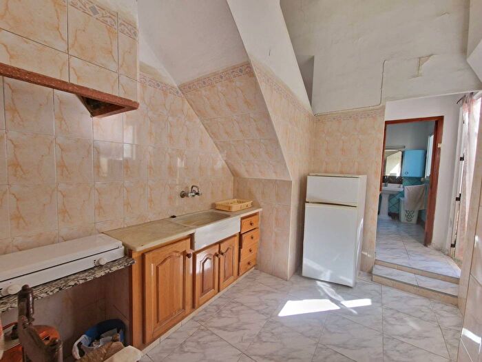 Casas en venta y pisos alquiler - 3