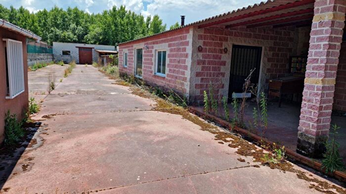 Castilla y León, León: Casa en venta de 2 habitaciones