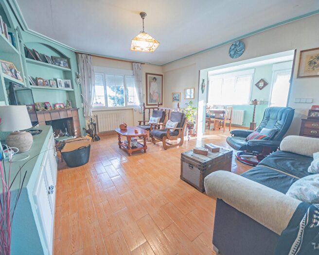 Casa en venta de 3 habitaciones en El Casar, Guadalajara