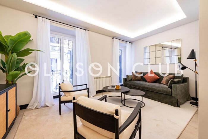 Piso en venta de 2 habitaciones: Chamberí, Trafalgar
