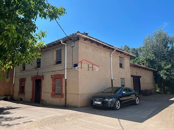 Casa en venta de 4 habitaciones en Castilla y León, León