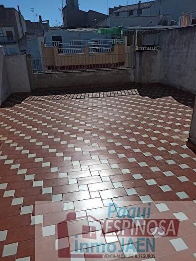 Piso de 6 habitaciones en venta en Torredonjimeno, Jaén