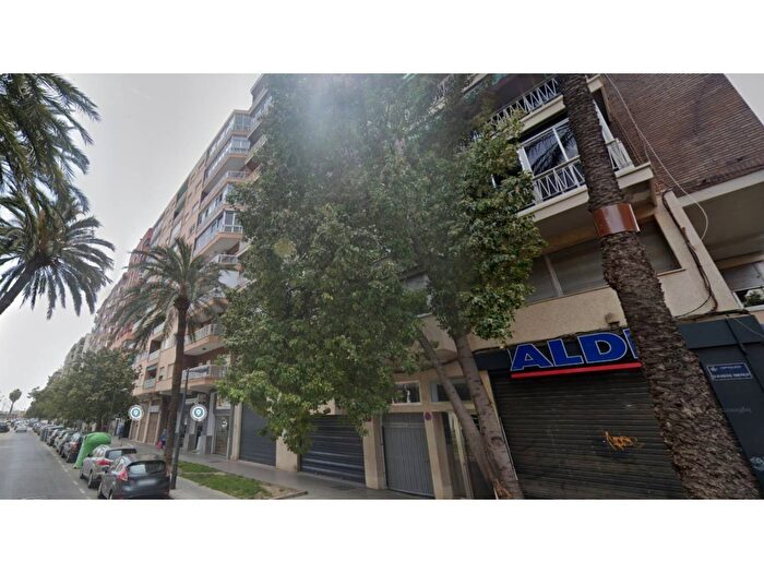 Piso de 3 habitaciones en venta en Comunitat Valenciana, València