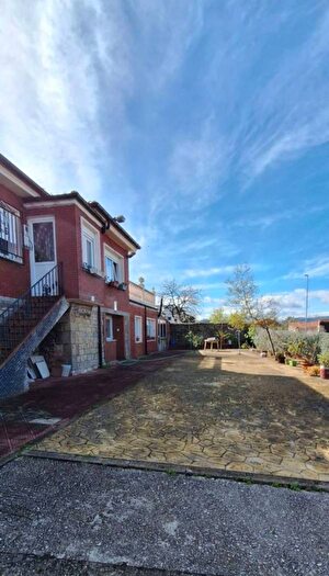 Casas en venta y pisos alquiler - 3