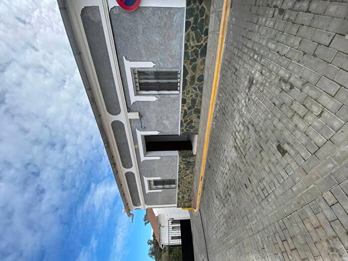 Casa de 6 habitaciones en venta en Andalucía, Sevilla